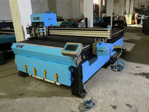 Oscillating cutting machine